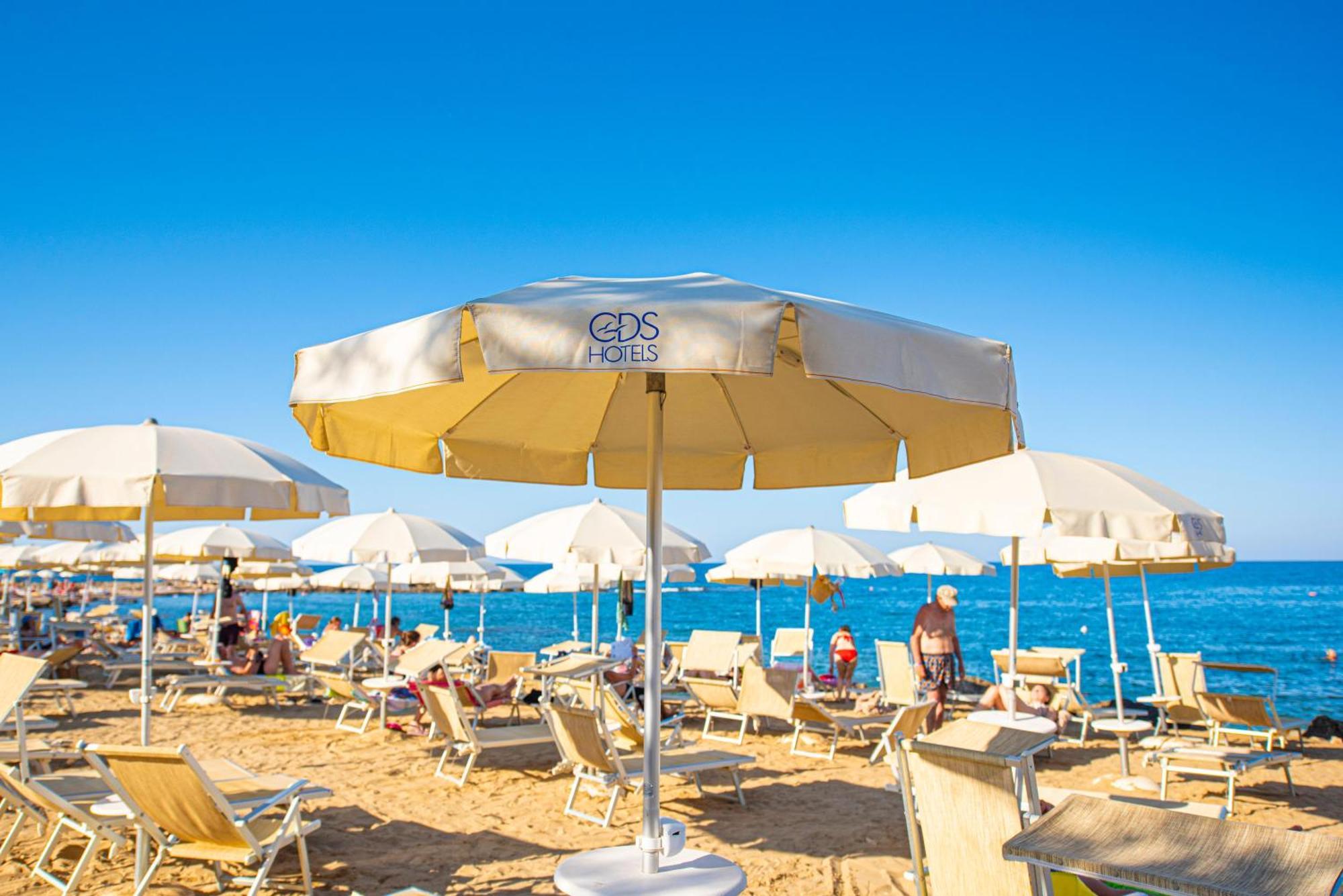 Pietrablu Resort & Spa - Cdshotels Полиняно а Маре Екстериор снимка